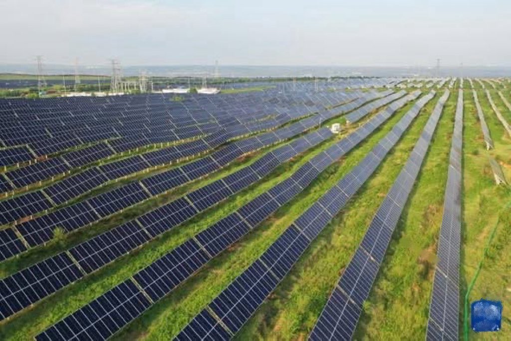 Zhuolibai2025's tweet image. 🌞 【New Energy suppliers】
Turning coal pits into power zones ⚡.
Solar + plants 🌱 = clean energy 💡 + new income for local farmers 🌍.
🌐 szoeby.com 

#SolarPowerSystem #OffGridSolarSystem #HybridSolarSystem #GridConnectedSolarSystem #PhotovoltaicSystem #Solar