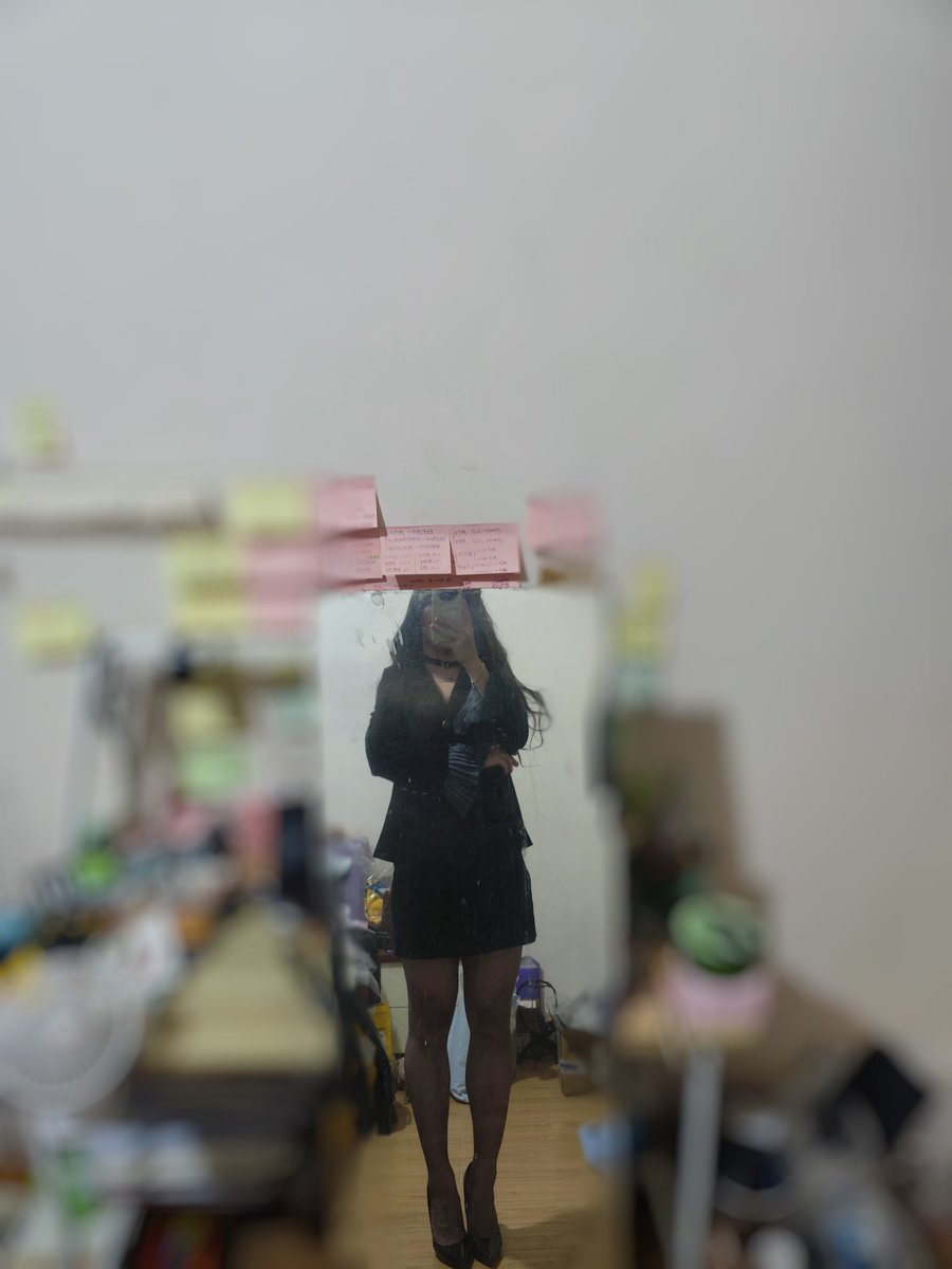 长靴vs细高跟~
#男娘 #伪娘 #黑丝高跟 #黑丝长靴