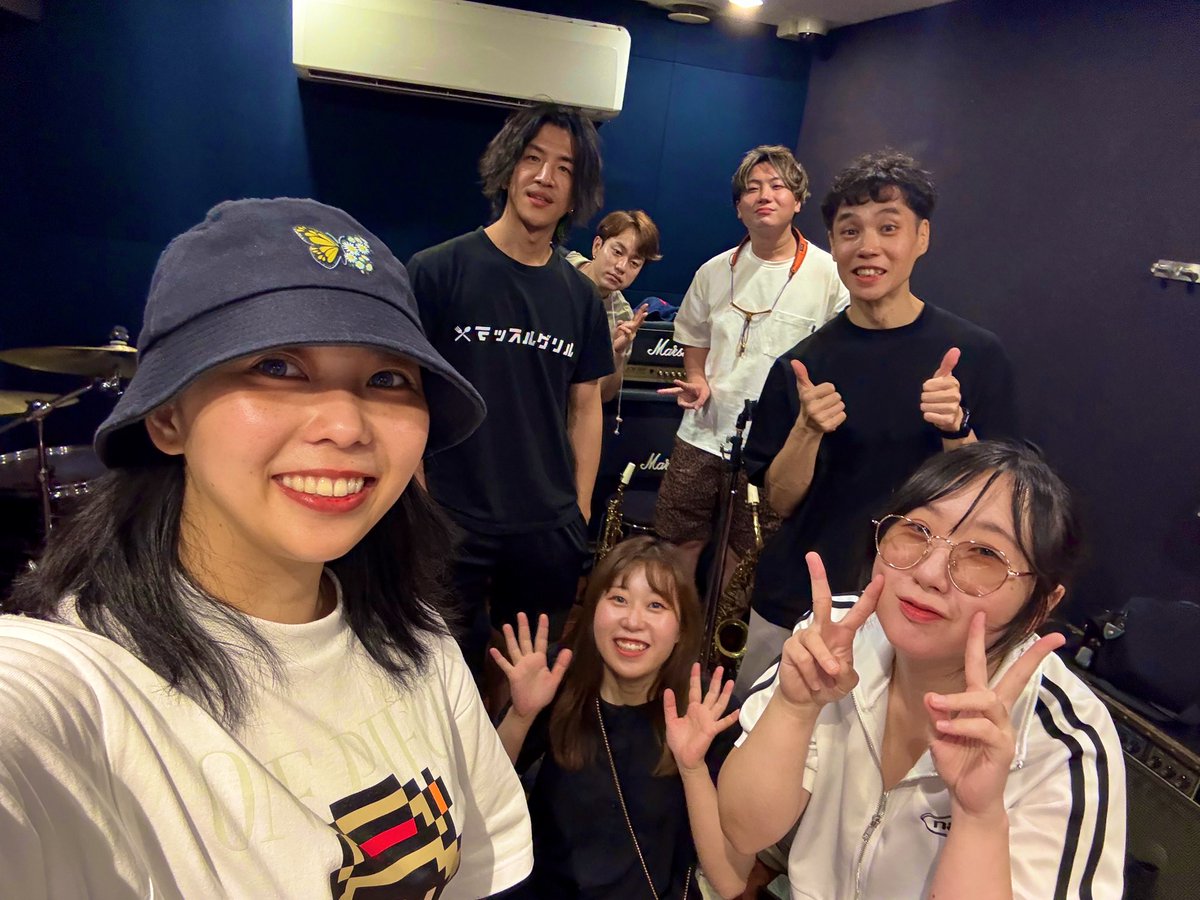 後藤様　4つ アパレル: ぼっち・ざ・ろっく！ 後藤ひとり 刺繍ワークシャツ