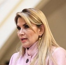 federicoalves's tweet photo. Me informan que ante la derrota aplastante del régimen comunista boliviano -en pasadas elecciones- hay una ola de protesta nacional e internacional para que esta semana sea liberada la presa política expresidenta de #Boivia🇧🇴 @JeanineAnez 
Por ello sigo insistiendo, como desde hace 4 años:

 Liberen a presidenta boliviana @JeanineAnez !

Presa política del régimen comunista boliviano, desde 2021.

@RepMariaSalazar @IdiazAyuso @VickyDavilaH @VickyVillarruel @MariaFdaCabal @LucamperoBol @MariaCorinaYA @LuisaGonzalezEc @luisanayars @danielaacallee @AndreaLegarreta @roxAhoracRoxana @RoxanaKreimer @fabiolamorales