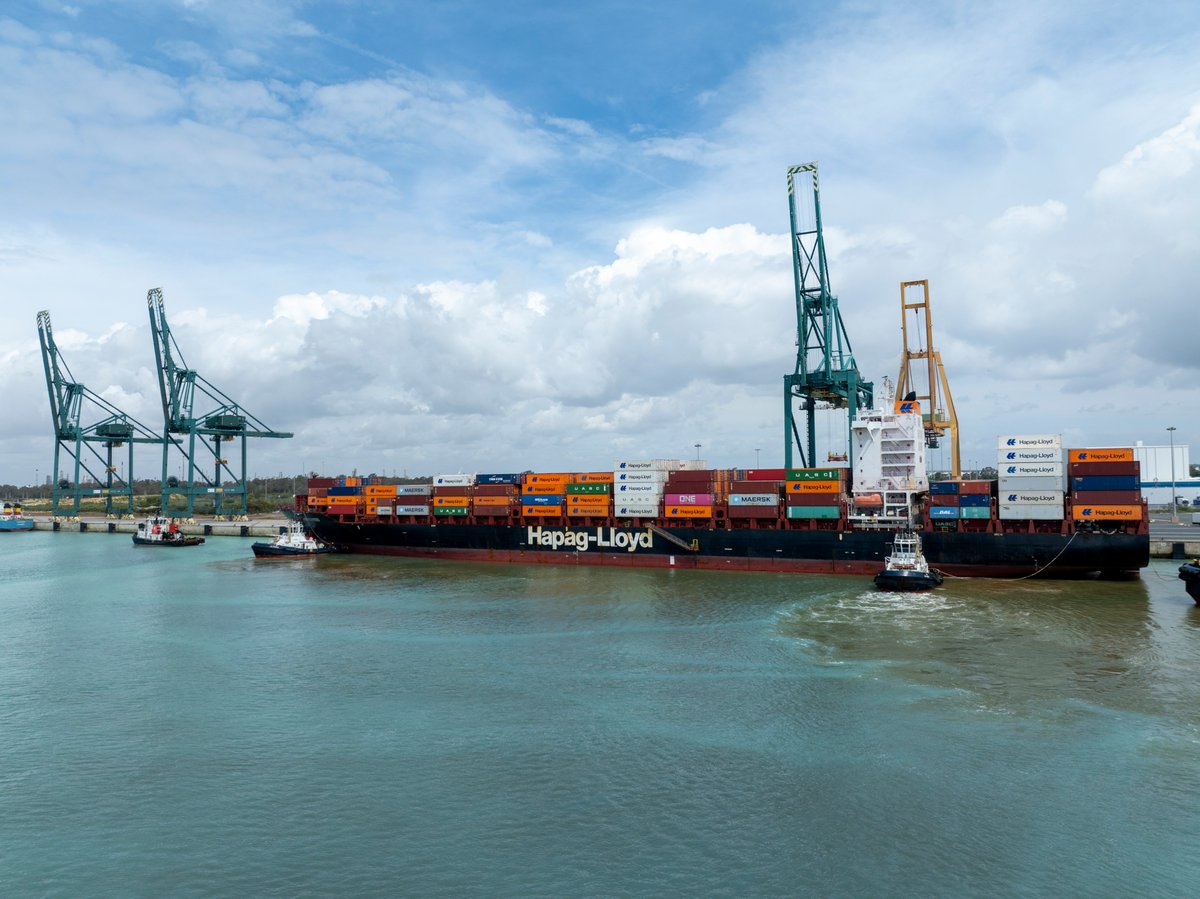 APHuelva's tweet image. 🌐 El #PuertodeHuelva, pionero en España tras incorporar los primeros proyectos de #IA a la Plataforma de Inteligencia Artificial para Puertos (PIAP)

Destacamos el impulso que supone para el sector logístico-portuario la puesta en marcha de la #PIAP

➡ lc.cx/y8bp8W