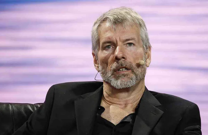 🔴COINDESK : Michael Saylor aumenta il suo patrimonio a quasi 632,500 Bitcoin con l'aggiunta di 3,081 BTC.