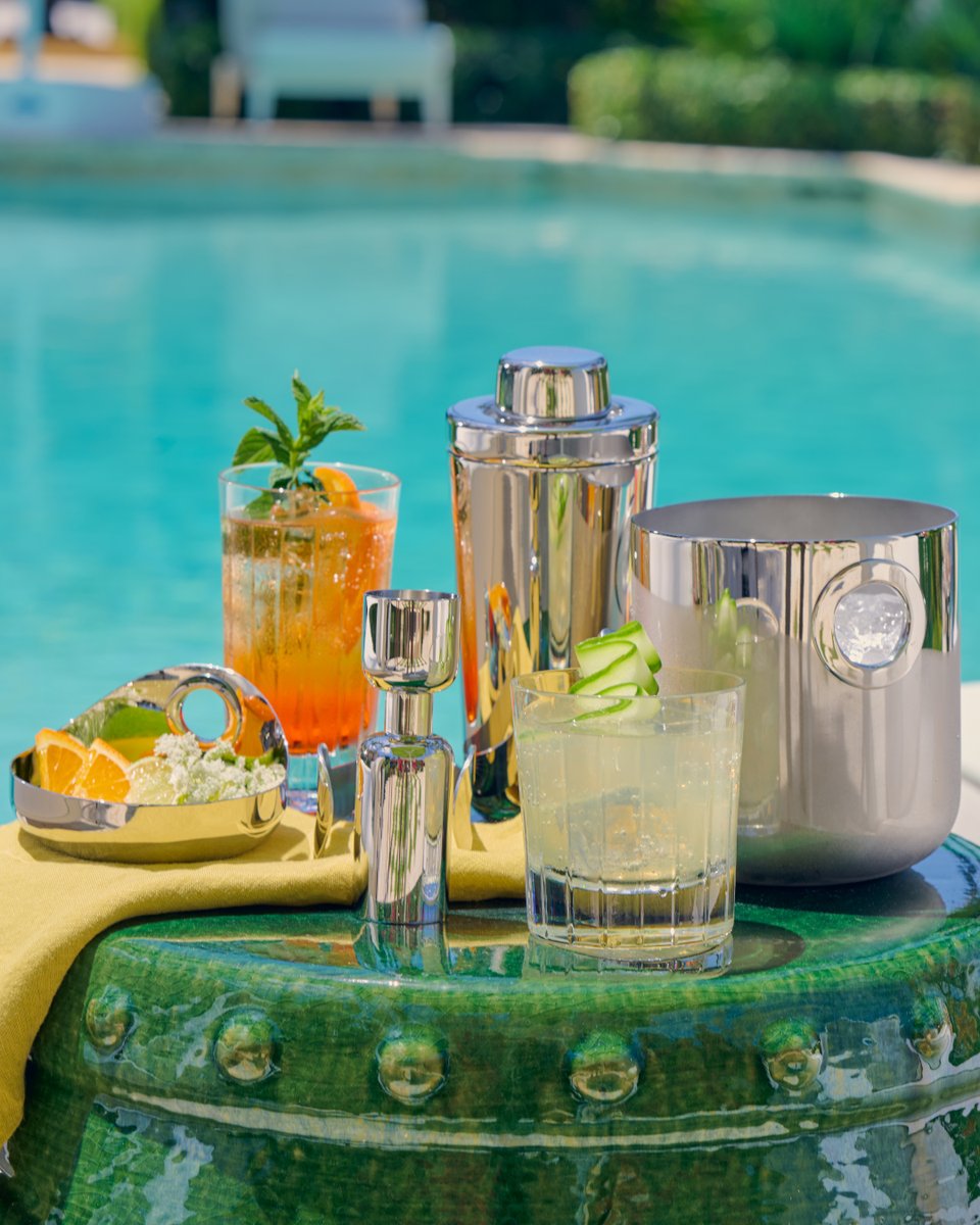 Good vibes only. Always.
The OH de Christofle collection—with its pure lines and ergonomic design—brings graceful style to cocktail moments under the sun.
Discover at christofle.com.
#christofle #GreetingsFromFlorida #summer #cocktail