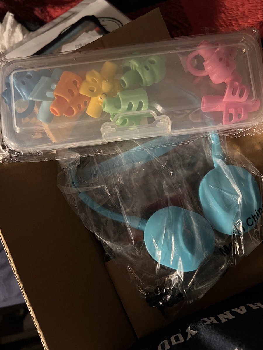 Thank you thank you thank you <a href="/martivarg/">Diana C Martinez</a> 🥹🫶🏽
These headphones will definitely help keep our kids more focused during work time. And the pencil grips will absolutely help a few of our students. We miss you more 💜💜