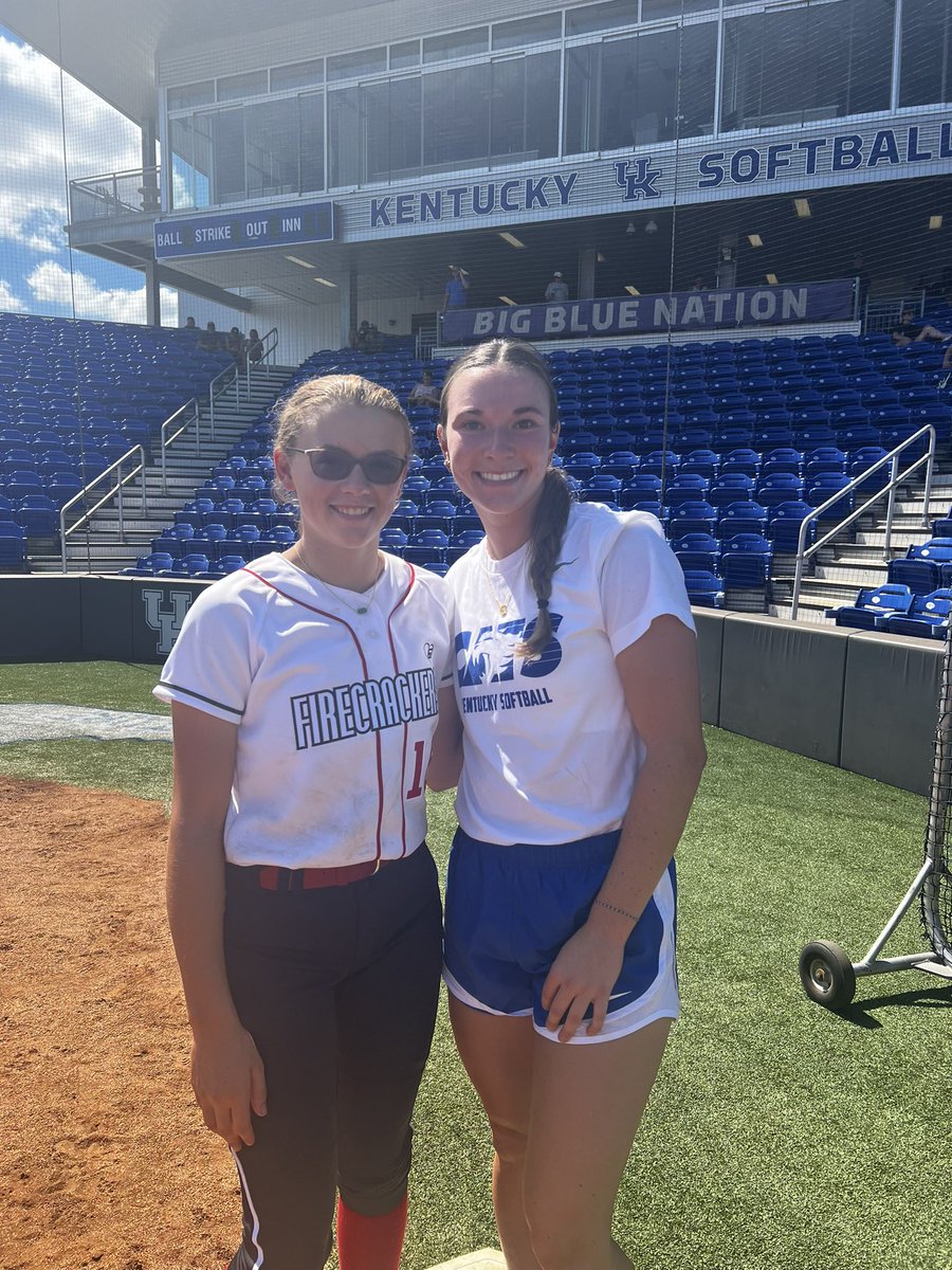 SophiaStubos's tweet image. Thank you Kentucky for the amazing camp this weekend!! I appreciate all the great feedback and tips you shared. I also got to catch up with an old teammate! @UKsoftball @UKCoachLawson