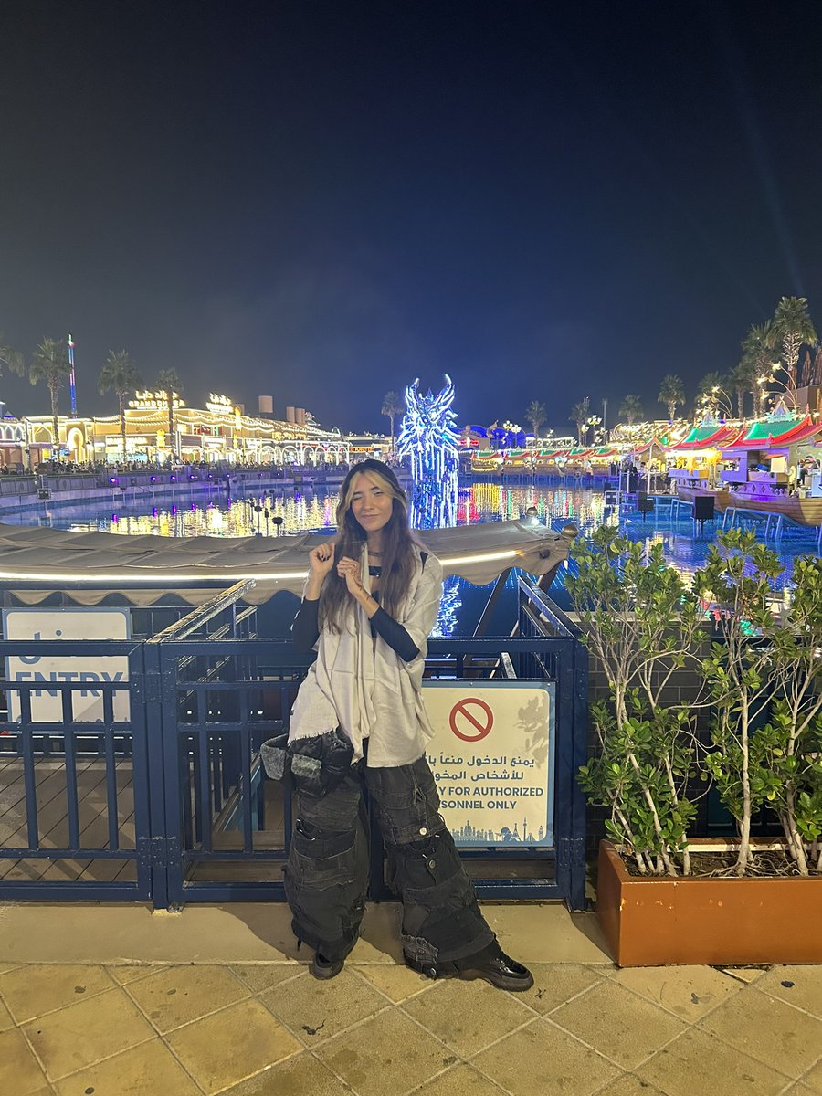 i'm especial, ok tweet media