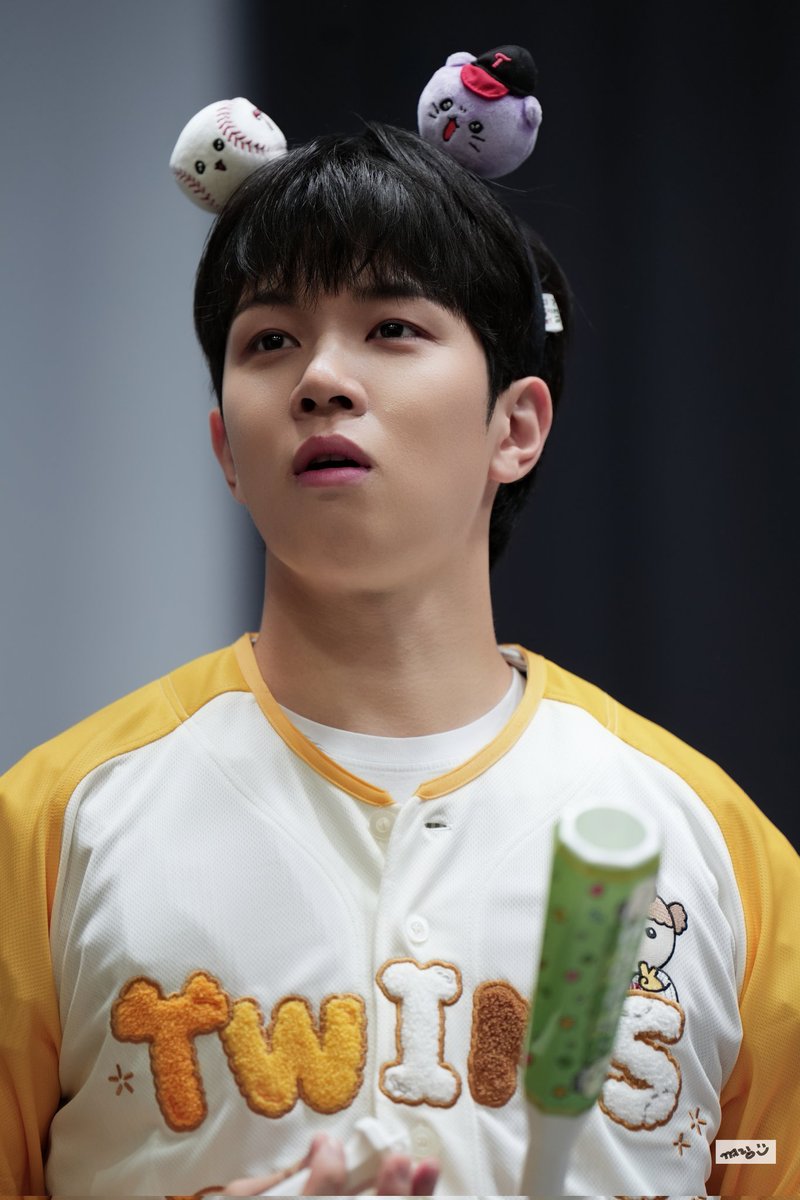 지금 LG가 1위라면서요🐰
제가 지금 올릴려고 이 사진을 아꼈나봅니당

#엔플라잉 #유회승 #LG #트윈스