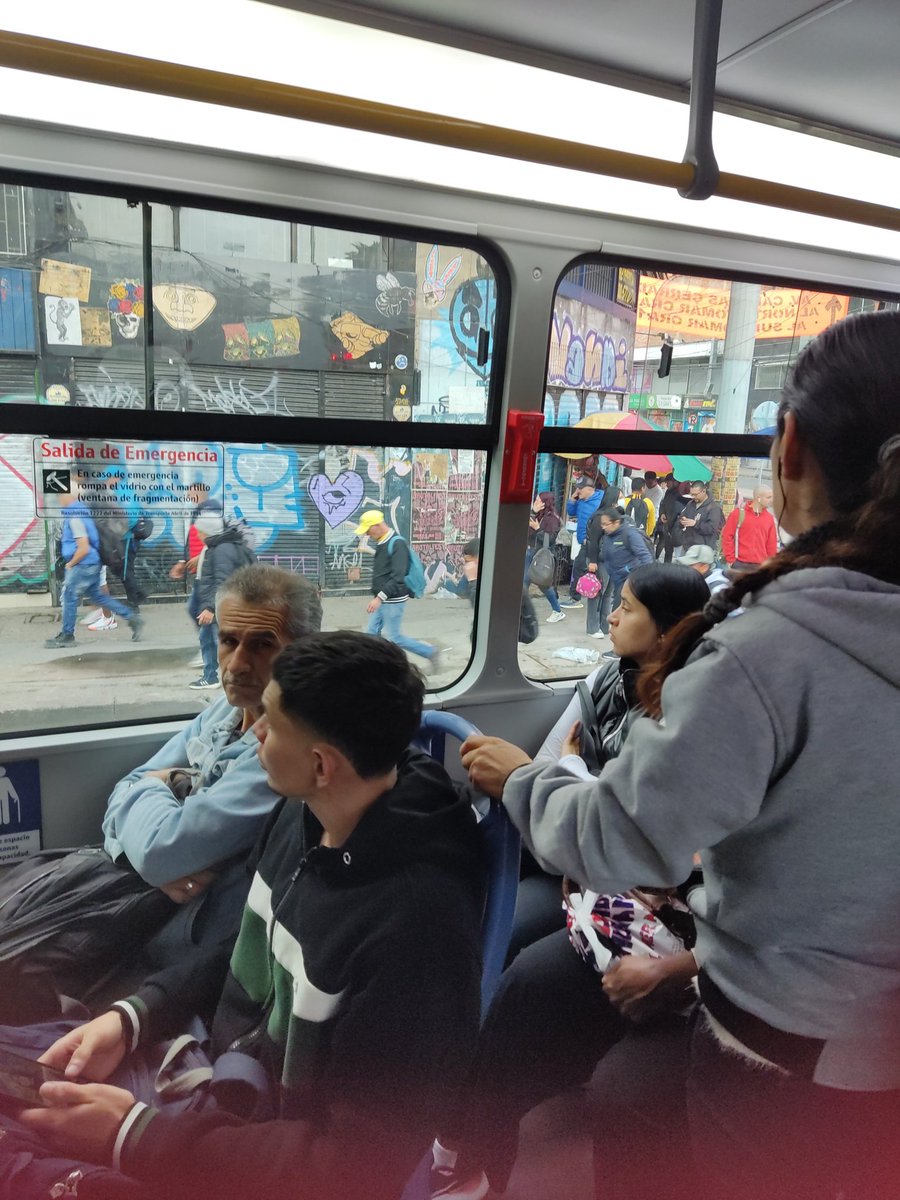 Jonathan Ciceri (@jonathanciceri) on Twitter photo <a href="/UltimaHoraCR/">ÚltimaHoraCaracol</a> <a href="/TransMilenio/">TransMilenio</a> No es que sea problema de hoy, este es un sistema fallido y por desgracia nos toca comernos más de media hora de trancón por UN SOLO BUS que colapsa 3 troncales. Increíble 🤷 <a href="/UltimaHoraCR/">ÚltimaHoraCaracol</a> <a href="/TransMilenio/">TransMilenio</a> No es que sea problema de hoy, este es un sistema fallido y por desgracia nos toca comernos más de media hora de trancón por UN SOLO BUS que colapsa 3 troncales. Increíble 🤷