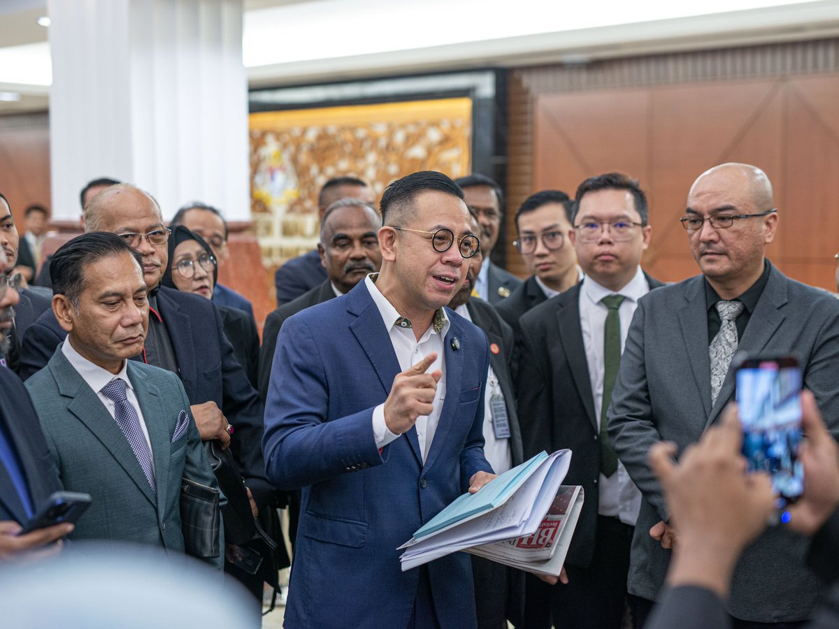 𝗣𝗲𝗿𝗺𝘂𝗹𝗮𝗮𝗻 𝗕𝗮𝗵𝗮𝗿𝘂 𝗨𝗻𝘁𝘂𝗸 𝗣𝗲𝗸𝗲𝗿𝗷𝗮 𝗚𝗶𝗴 𝗱𝗶 𝗠𝗮𝗹𝗮𝘆𝘀𝗶𝗮, 𝗜𝗻𝘀𝘆𝗮-𝗔𝗹𝗹𝗮𝗵. 

Beberapa bulan lalu, saya ketemu Steven, berbincang mengenai Rang Undang-Undang (RUU) khas bagi pekerja ekonomi gig.

RUU ini amat penting kerana di beberapa tempat,