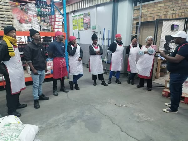 _cosatu's tweet photo. The Agricultural Food and Allied Democratic Workers Union (#AFADWU) is holding its shop stewards elections at Ok store Builtfontein. #Back2Basics #ClassStruggle https://t.co/oepSBJkPhw