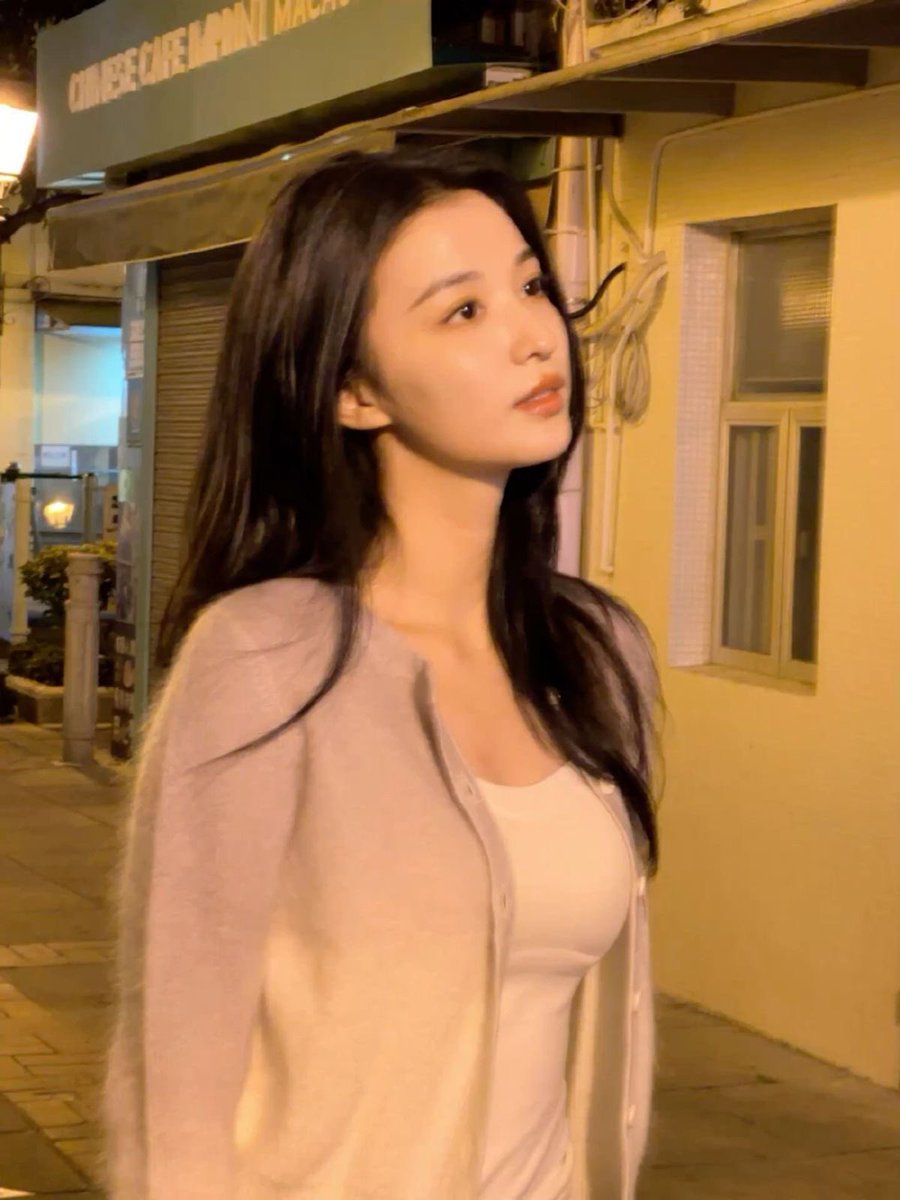 Lavinia. tweet media