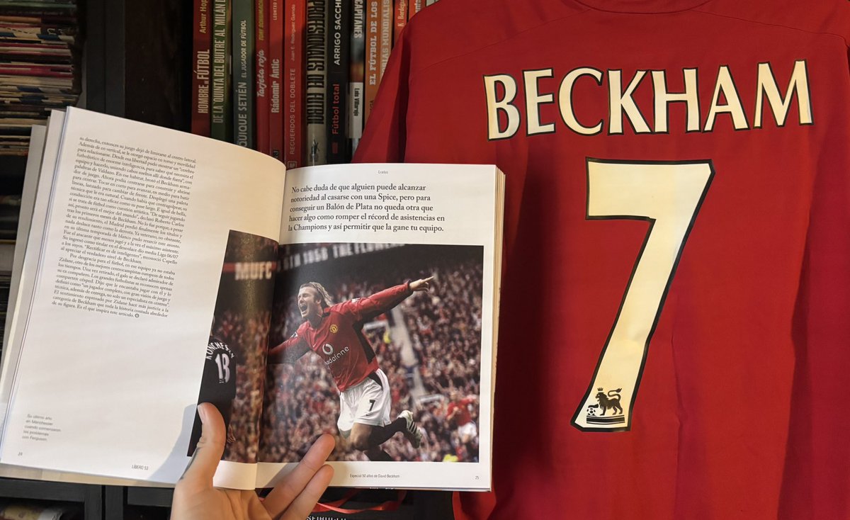 Compras una camiseta de tu ídolo de adolescencia, la vida te sonríe y, después de dos décadas, escribes un artículo reivindicando su figura.