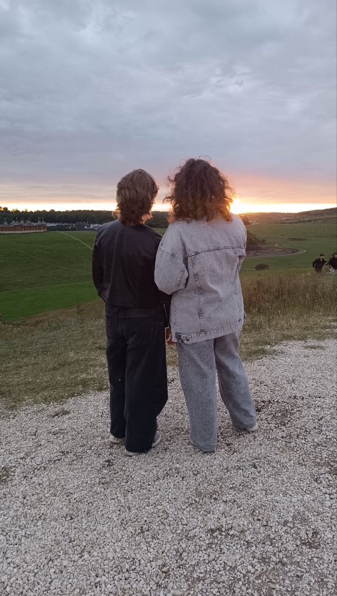 — некрасиво.
— мне тоже не нравится.