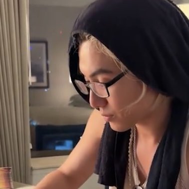 그리고 라식한줄아랏자나 안경 쓴 거 넘 반가와 ^^^^