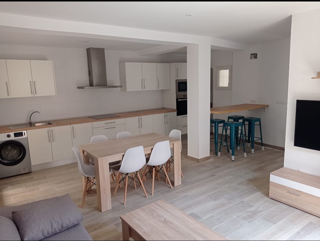 aangelsalinas_'s tweet photo. Habitación disponible para el curso 25/26 en San Vicente del Raspeig  
A 15/20 minutos de la UA andando  
215€ + gastos
Zona tranquila y con supermercados cerca.

Más info por MD o ig: aangelsalinas_ 

#alquiler #UA #Alicante #estudiantes #UniversidadDeAlicante https://t.co/u02MeLKoZ7