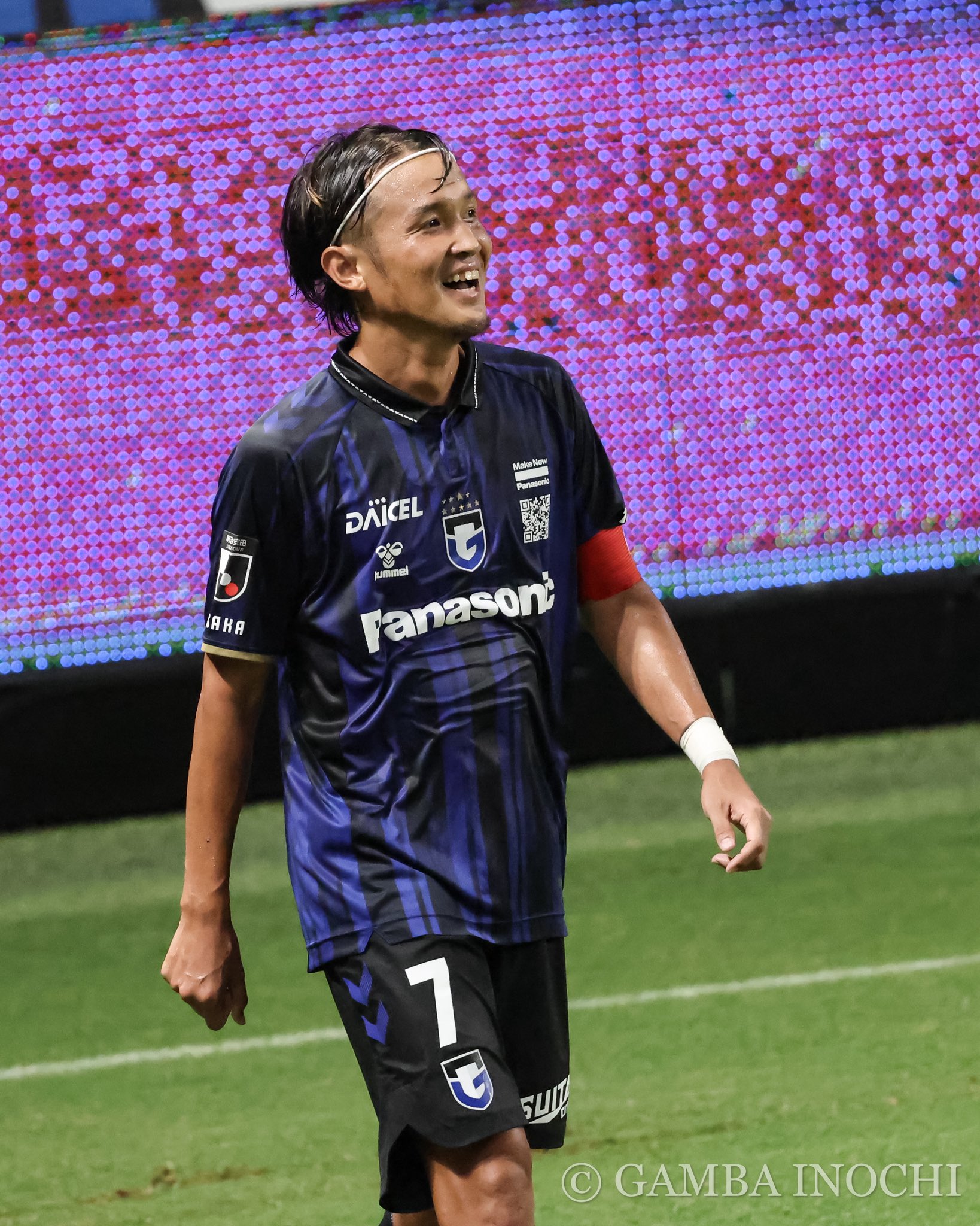 ガンバ大阪宇佐美貴史選手フォトフレーム&缶バッジ オンラインショップ］宇佐美 貴史選手 2024 J.LEAGUE AWARDS