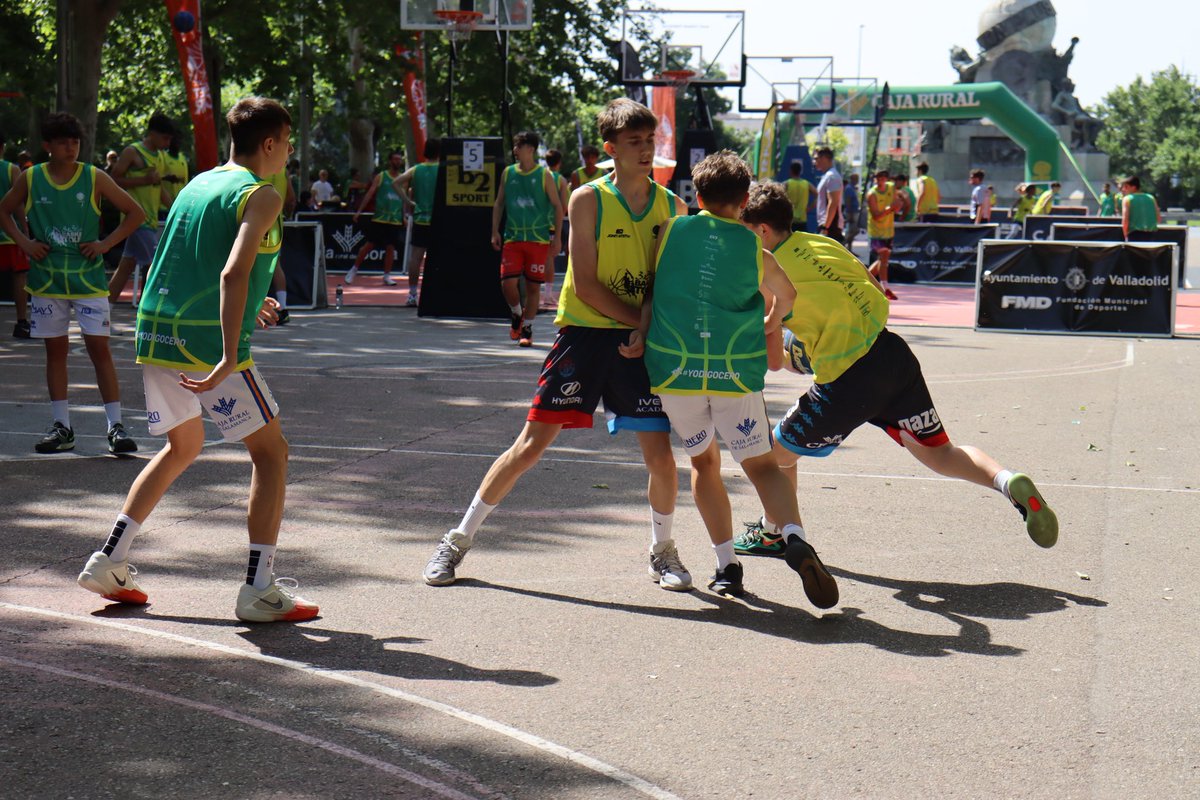 💪 Gracias al @ayuntamientovll por su colaboración en la sede del 3x3 Street Basket Tour celebrada el pasado 21 de junio en la Acera de Recoletos

🏀 Su apoyo fue fundamental para disfrutar de una jornada de baloncesto en pleno centro de la ciudad⛹️‍♂️

#3x3SBT2025 #3x3SBTValladolid
