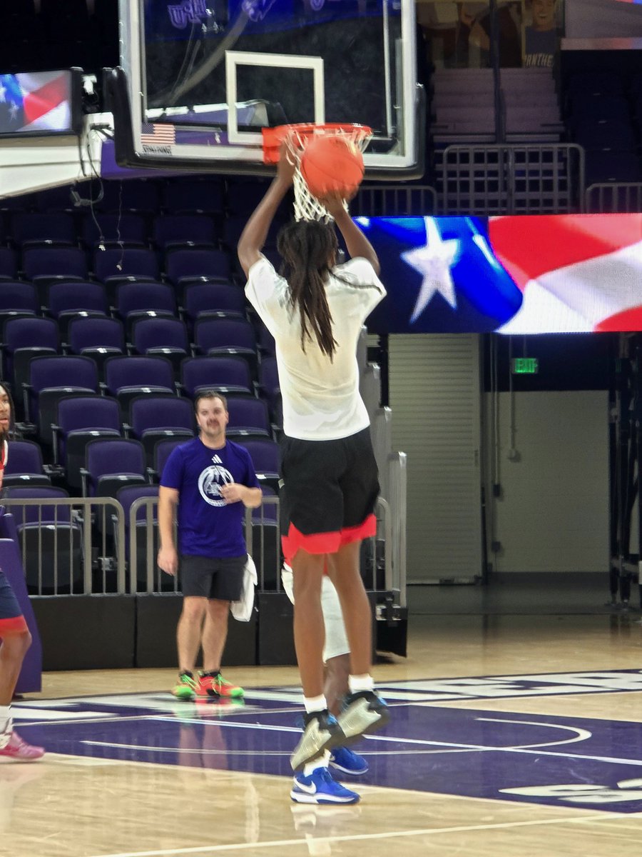 JohnCStokesIII's tweet image. Blessed for the opportunity to attend the Coach Clayman Elite Prospect Camp 🙏🏽🏀

#Basketball #Elite #Prospect #Camp #Opportunity #Blessed #Thankful #Believe #Achieve

@coachclayman @hpu_mbb