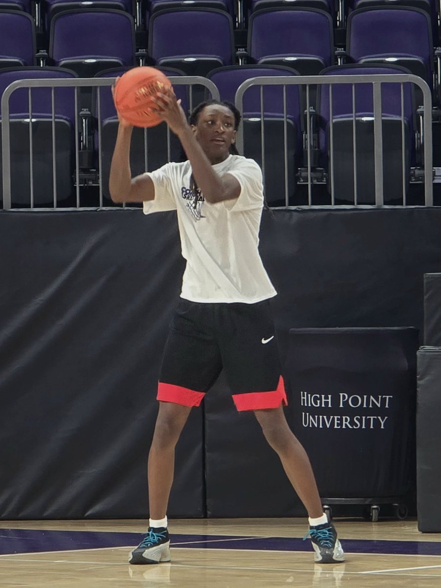 JohnCStokesIII's tweet image. Blessed for the opportunity to attend the Coach Clayman Elite Prospect Camp 🙏🏽🏀

#Basketball #Elite #Prospect #Camp #Opportunity #Blessed #Thankful #Believe #Achieve

@coachclayman @hpu_mbb