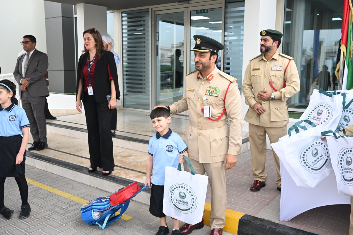DubaiPoliceHQ's tweet image. #News | Dubai Police congratulate Schools on New Academic Year

Details:
dphq.ae/6019uEmJ

#ADayWithoutAccidents 
#NewAcademicYear