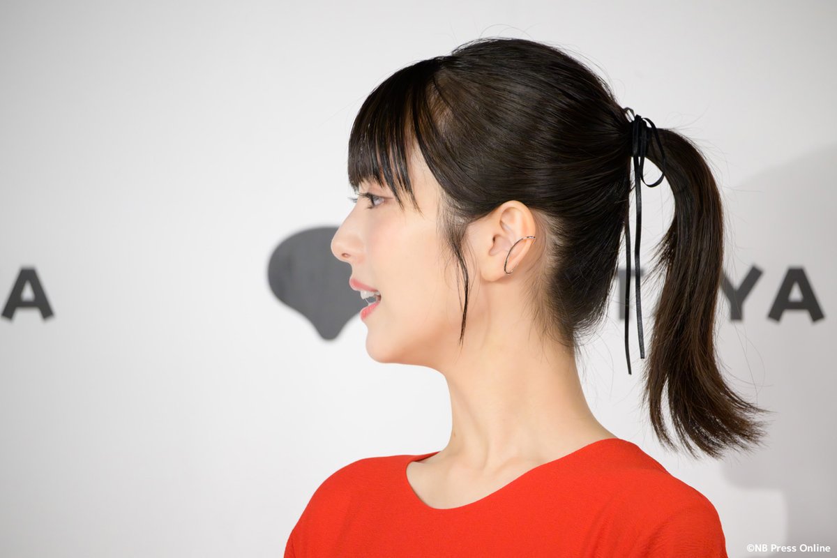 ◤#浜辺美波、5年ぶり写真集でお渡し会も。「この5年で変化はかなり