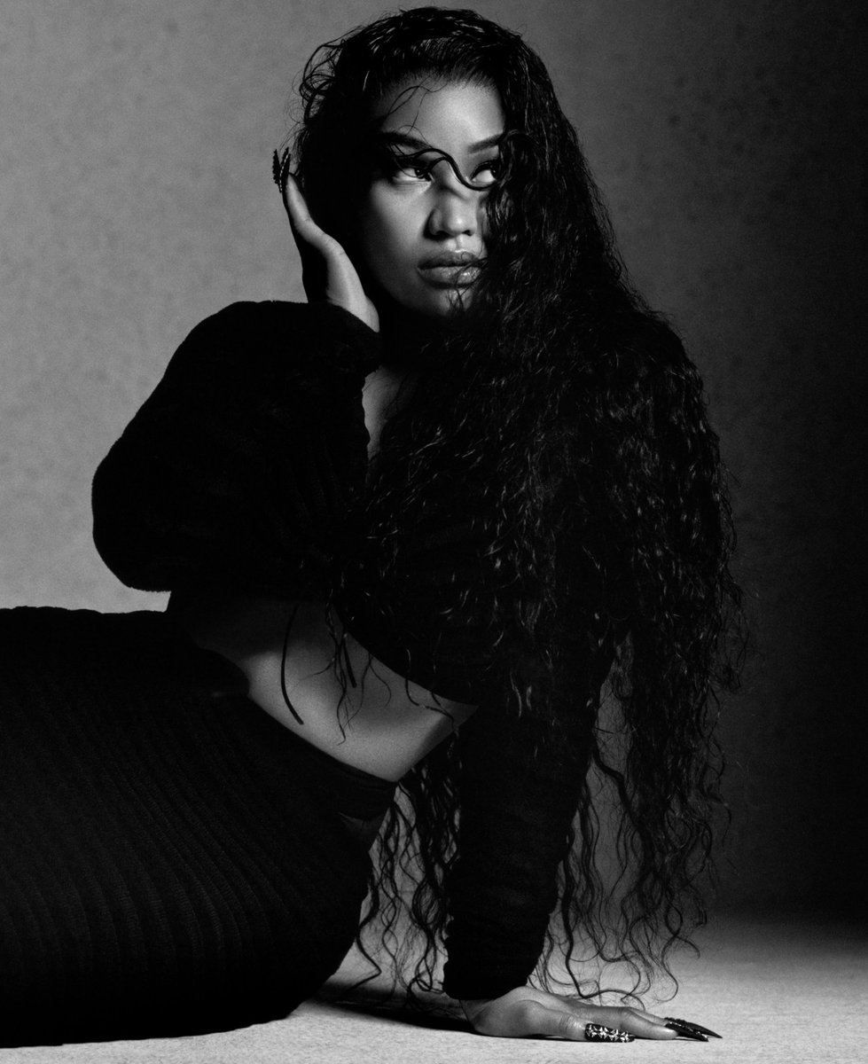 🚨According to a reliable insider, Nicki Minaj's new album is set to contain new songs.👀