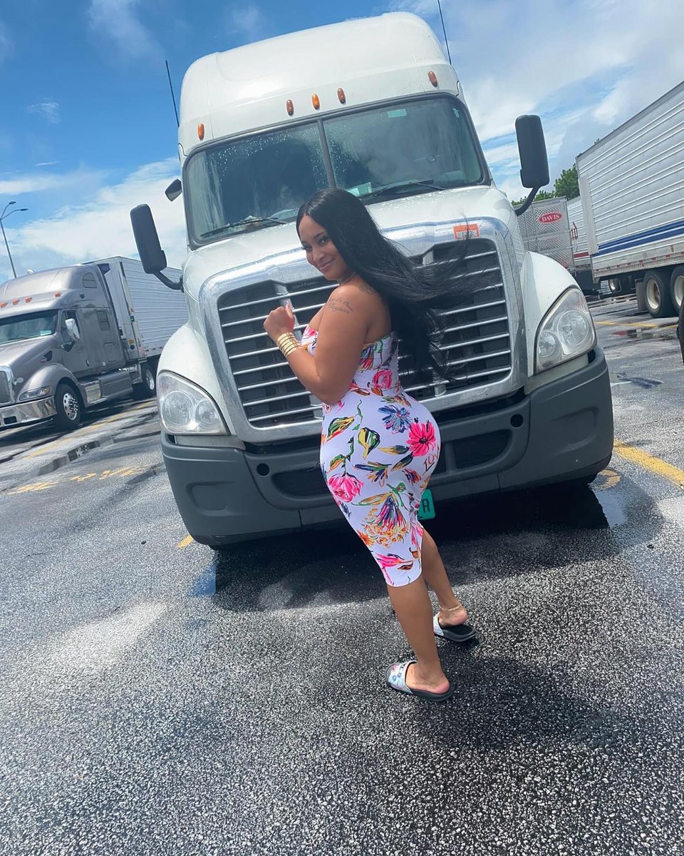 Do y’all remember this when I started driving truck 🛻 in…. 2020 🤞❤️
#fyp #explore