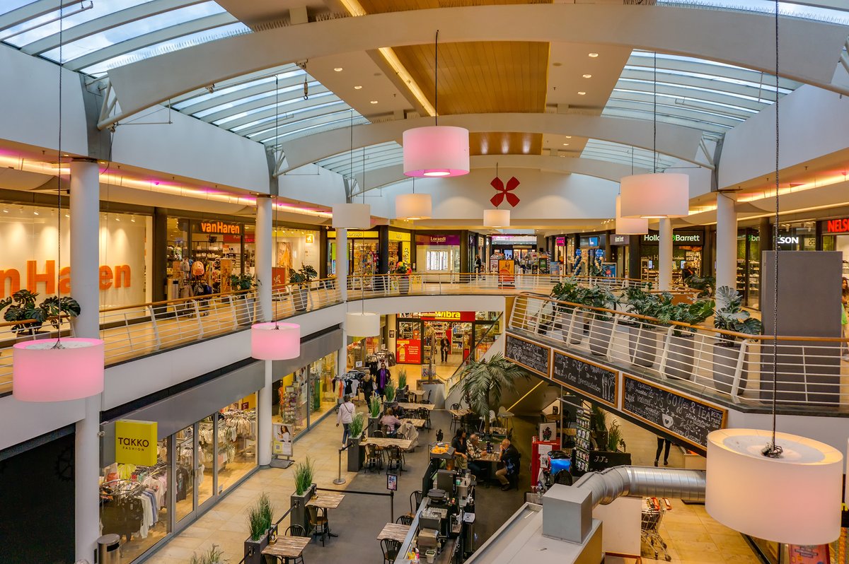 PingProperties sluit huurovereenkomst met kledingwinkel Ernstings family voor winkelcentrum Passage Schiedam
Lees het volledige persbericht via onderstaande link:
pingproperties.com/pingproperties…

#huurovereenkomst #Ernstingsfamily #Schiedam