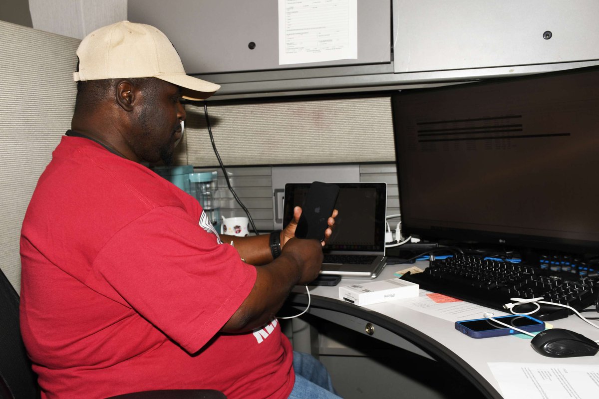 NNSYNews's tweet image. In this month's Access Code, we celebrate Code 109.43 - the Telecommunications Office! Learn more at: dvidshub.net/news/544663/ac…
(Photos by Troy Miller, NNSY Public Affairs Specialist) 
#NNSY #ForceBehindtheFleet #AccessCode