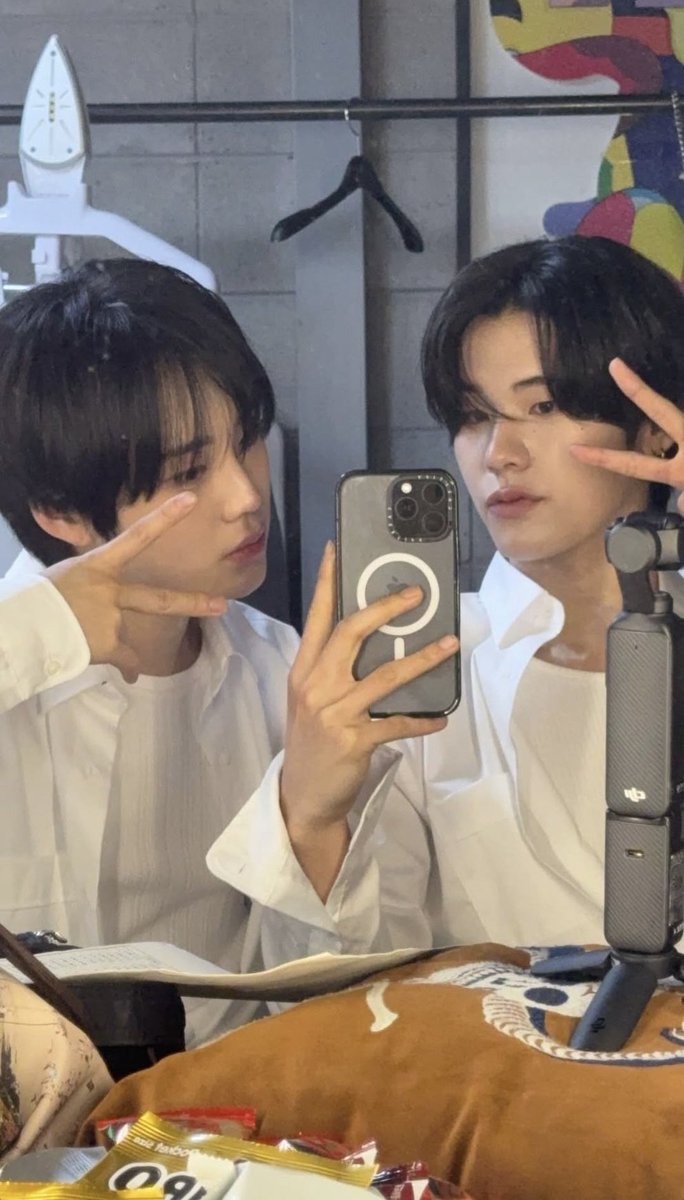 tofu_scent's tweet photo. 저 카메라로 찍은거 다 내놔. https://t.co/W8VjKMxGSk