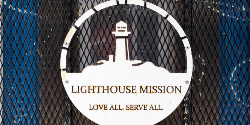 Every day at Lighthouse Mission we share warm meals, clothing, and hope.  Everyone who walks through our doors matters. 💛
 lighthousemission.ca 
#LighthouseMission #EveryoneMatters #LoveAllServeAll