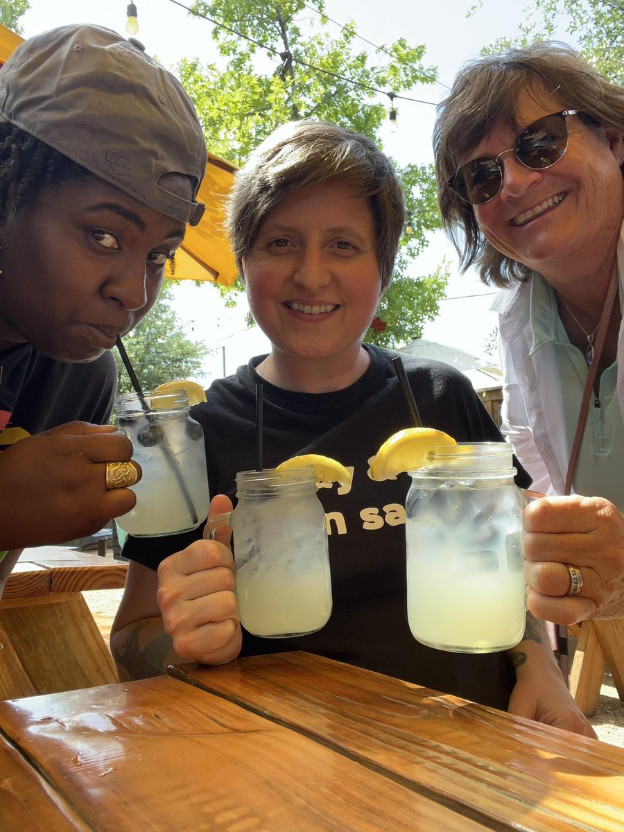 OWEverybodyEats's tweet photo. This #NationalEverybodyEatsWeek, you can ENSURE SOMEONE EATS when you dine at a community café or donate online to support the work we do. Find a participating cafe: https://t.co/XHOlx5TmZW

 #CommunityCafe #EndHunger #FoodInsecurity #NonProfit https://t.co/H8SXBOQBuN