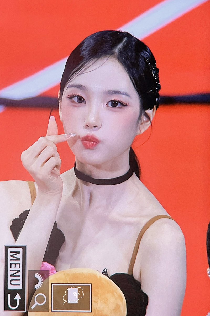 wavv57's tweet photo. 250825 pre 

ㅅㄱㅅㄱ🫳🏻🫳🏻

#tripleS #트리플에스
#지연 #JiYeon #지서연 https://t.co/FMokDBDQI1