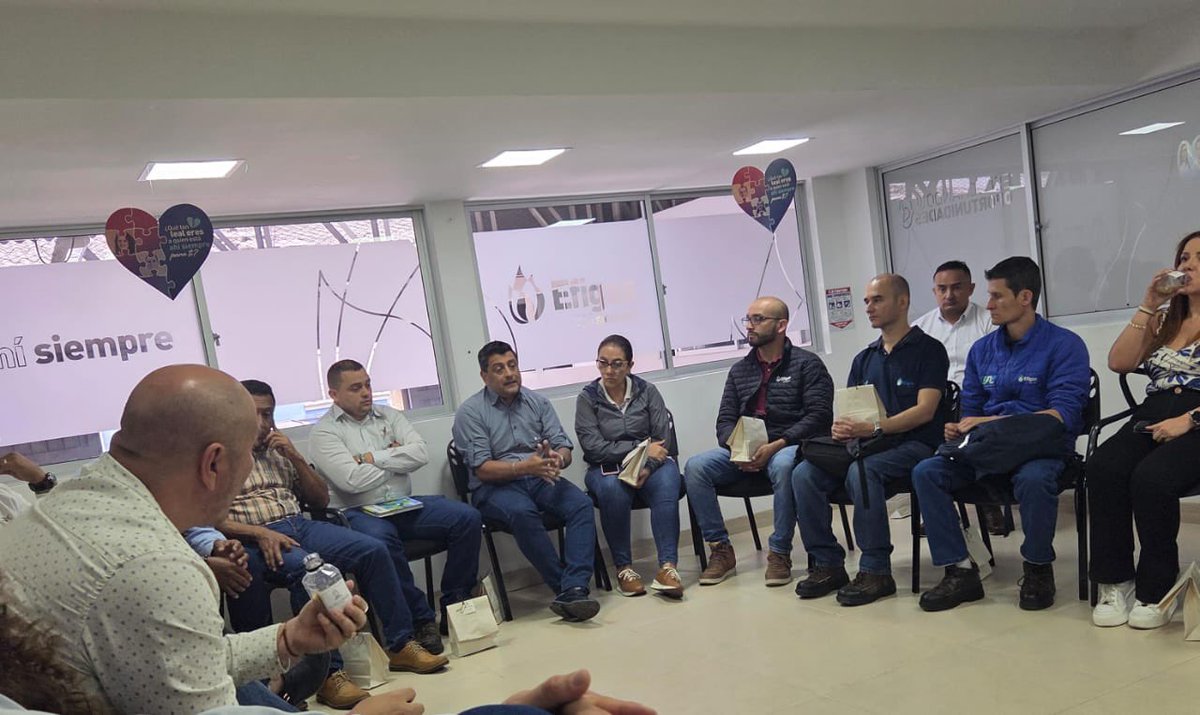 Culminamos un valioso espacio de diálogo con nuestros colaboradores. Escuchar, reflexionar y, cuando es necesario, recalcular el rumbo es una tarea estratégica en estos tiempos de cambio. Seguiremos firmes con el compromiso de estar presentes para nuestros clientes y usuarios.