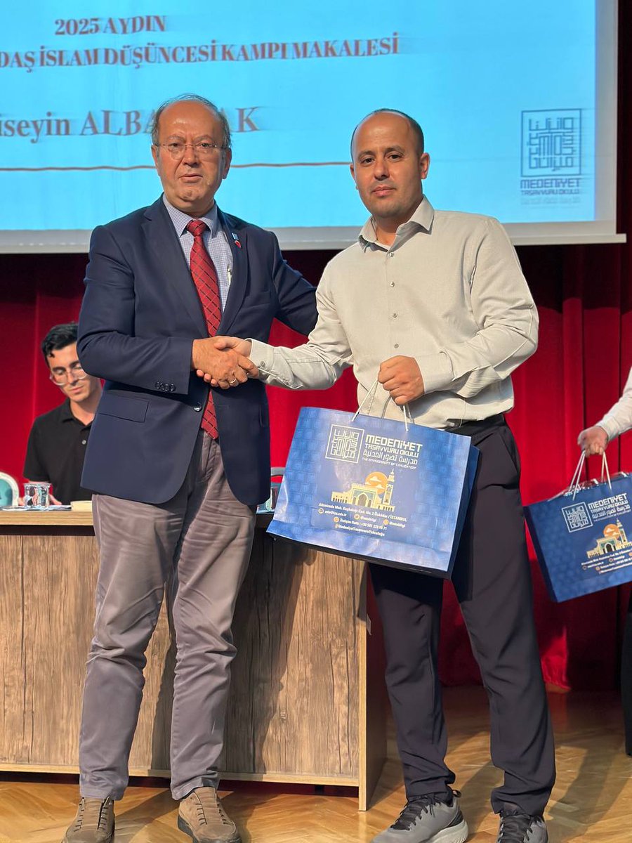 🇹🇷 Çalıkuşu🇹🇷 🐦🍃🌼 (@kalbiminsimyasi) on Twitter photo Gerçek eğitim, bilgi birikiminden çok, insanın kendi karanlıklarıyla yüzleşip AYDINLANMA yolculuğuna çıkmasıdır...
*
<a href="/yenisafakwriter/">yusuf kaplan</a>
#MedeniyetTasavvuruYolculuğu
#Erzincan Gerçek eğitim, bilgi birikiminden çok, insanın kendi karanlıklarıyla yüzleşip AYDINLANMA yolculuğuna çıkmasıdır...
*
<a href="/yenisafakwriter/">yusuf kaplan</a>
#MedeniyetTasavvuruYolculuğu
#Erzincan