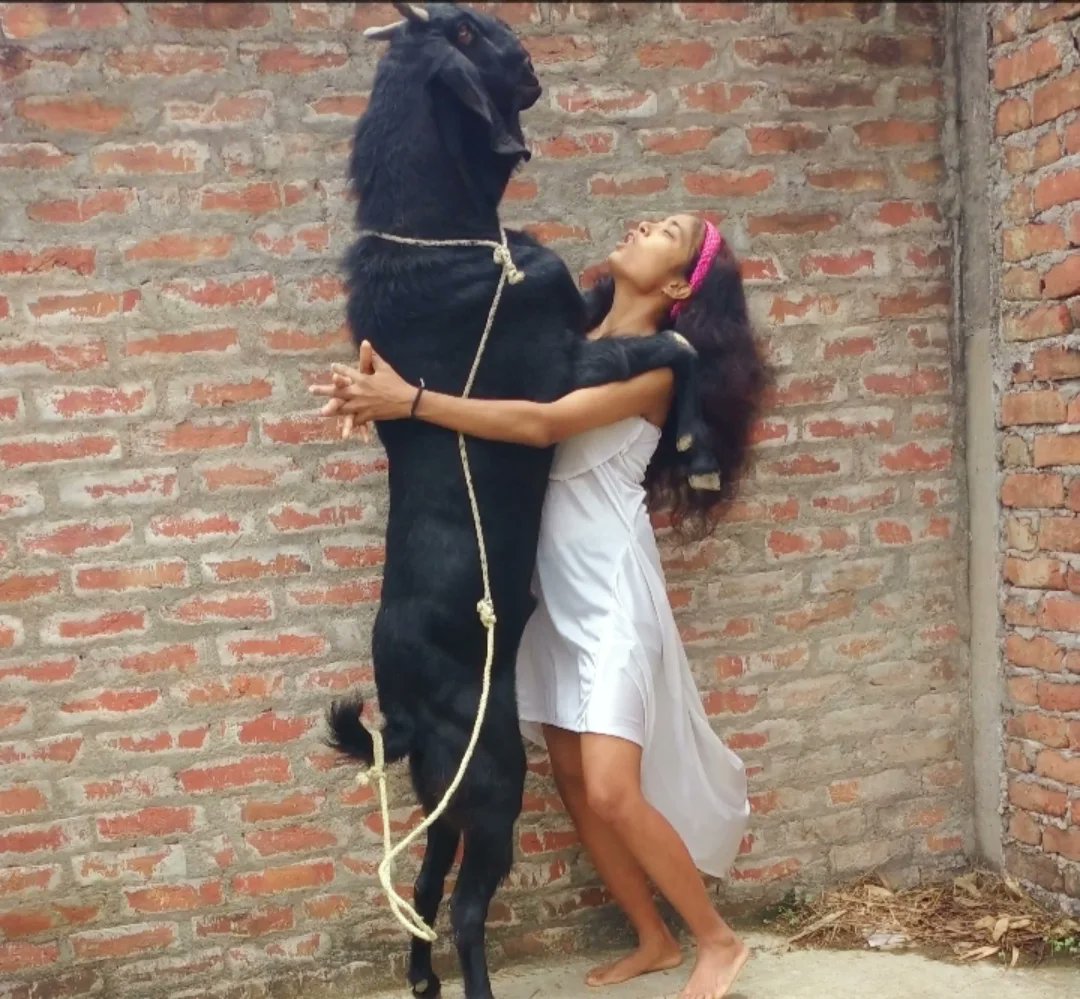 rathor7_'s tweet image. Iss pyar ko kya naam du ???