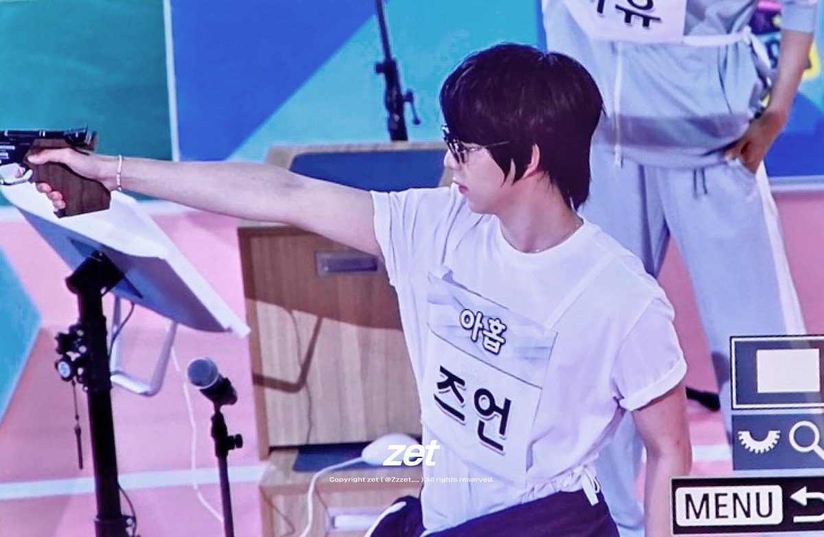250825 아육대
반했어요.........👉🏻👈🏻💗
#즈언 #CHIHEN #簡志恩 #ズアン
#아홉 #AHOF #アホプ