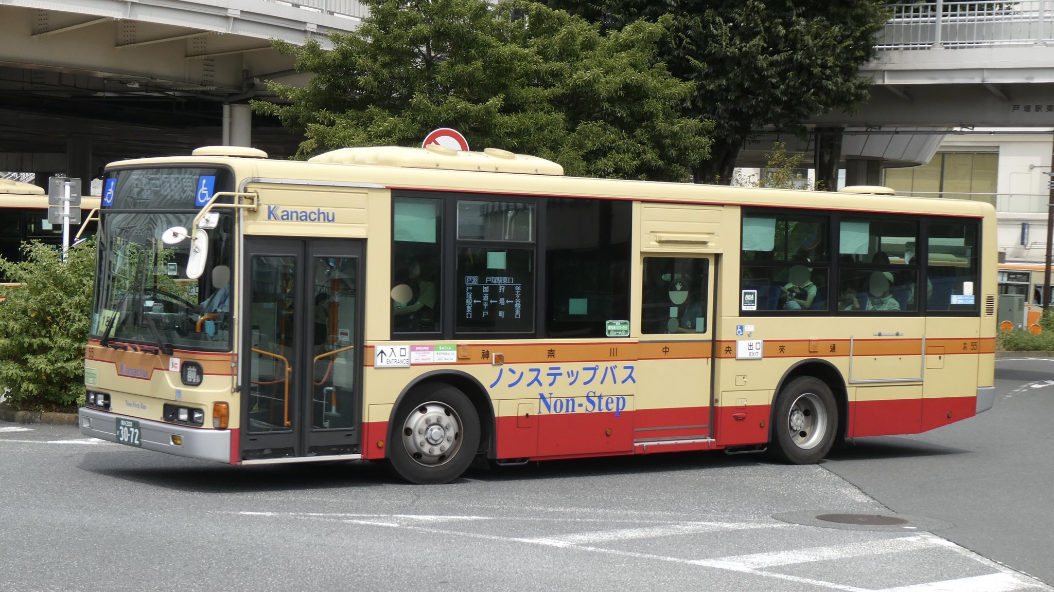 バナパス 2010/6/8 東京テレポート駅にて 京急バス 大森営業所 M8119 日産