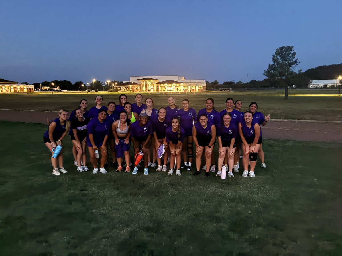 Watching the sun come up after finishing our first morning workout 🌅 These girls put in some serious work 💪