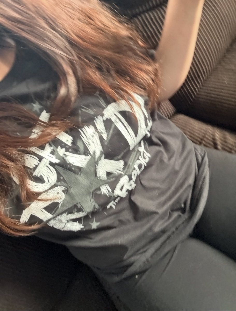 Happy #MondayNightRox !  ☆ <a href="/roxanne_wwe/">roxanne</a> 

-

 I’ll be cheering on the prodigy with her new shirt <3 #WWERaw #Roxanneperez  ★