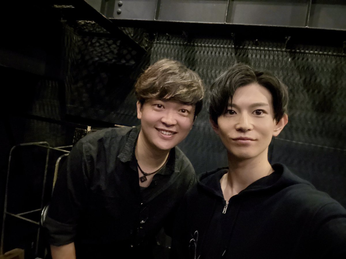 DaikiNojima's tweet photo. ミュージカル　#舞姫　
ひと足先に千秋楽をむかえました！
全5公演の出演でしたが、濃密な充実した日々を送れました！
ご来場の皆さんありがとうございました

振付の高山和大くんと
実は養成所の同期で、初めて現場で一緒に仕事ができて当時を思うと感慨深いものがありました！
このご縁をありがとう https://t.co/LZU0ivg2TW