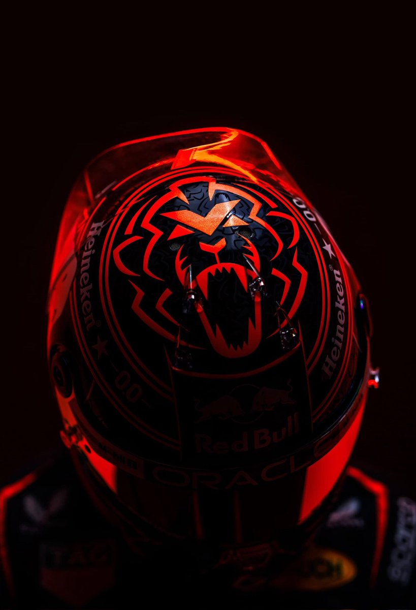 🚨 REPORT: Max Verstappen's new helmet for the #DutchGP 🇳🇱 will NOT feature his traditional Red-White and Blue colour palette in an effort to “combat British bias”

The slogan #EndBritishBias will also feature as a shirt patch for the weekend.

(via <a href="/ErikVanHaren/">Erik van haren</a>)