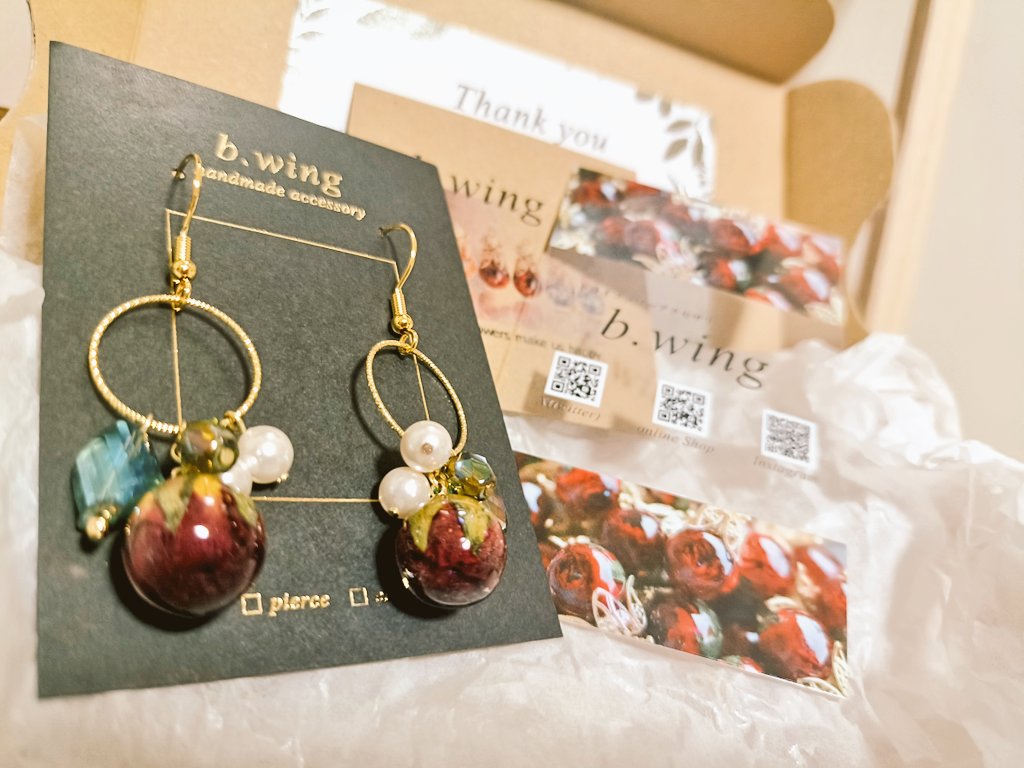 ちょっと前の<a href="/bwing_eri/">b.wing</a> 様の先着で薔薇物語のピアスお迎えしてました🌹✨
今日のロイヤルブルーペンダントは先着負けてしまったけどまたチャレンジしますꕀ⋆