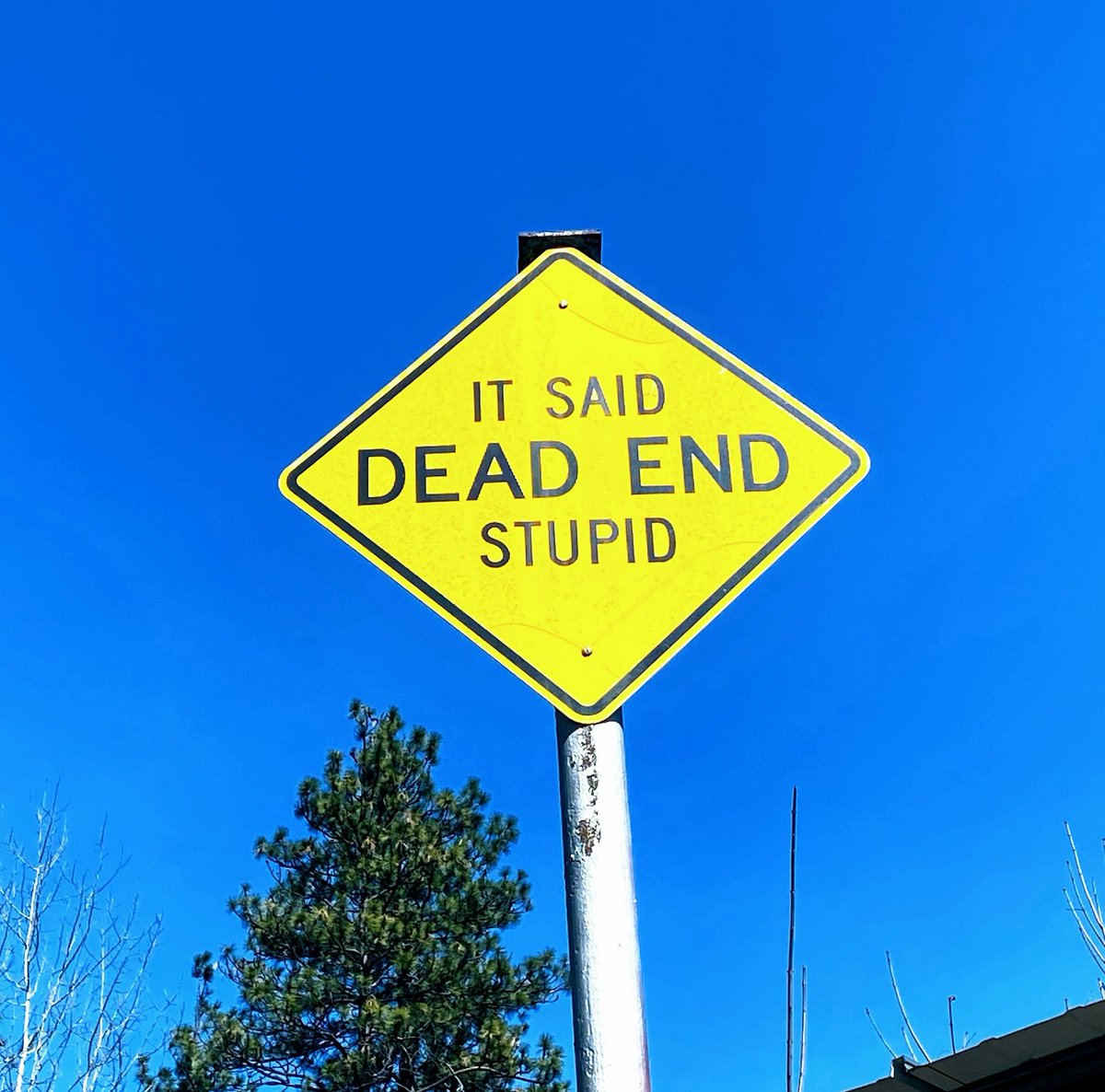 You all know the word ‘impasse’ right?

Yesterday, I learned that in France it literally means ‘dead end’!

It took us 3 wrong turns before we finally realized that the street name doubles as a traffic sign. 😂

Today, it reminds me how often we ignore the signs we receive.