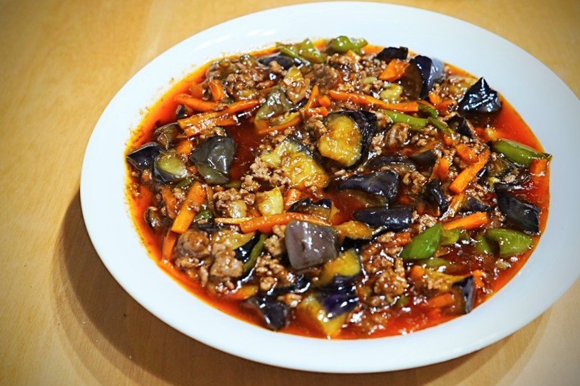 茄子が安かったから夕飯は麻婆茄子。野菜類はしっかりと油通ししたらやっぱり美味しい。白飯がすすむZ。