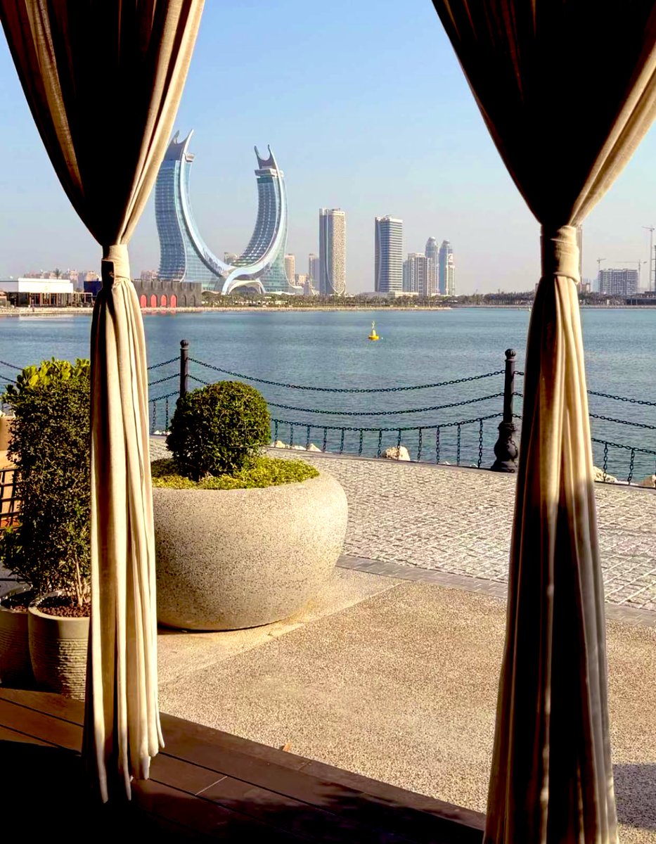 أحقر شعُور لما تكون عارف بس 
خايف تتاكد

.