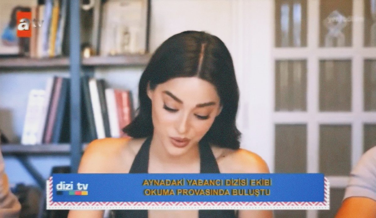 simayxke's tweet image. princess🧚🏻‍♀️ #SimayBarlas #AynadakiYabancı