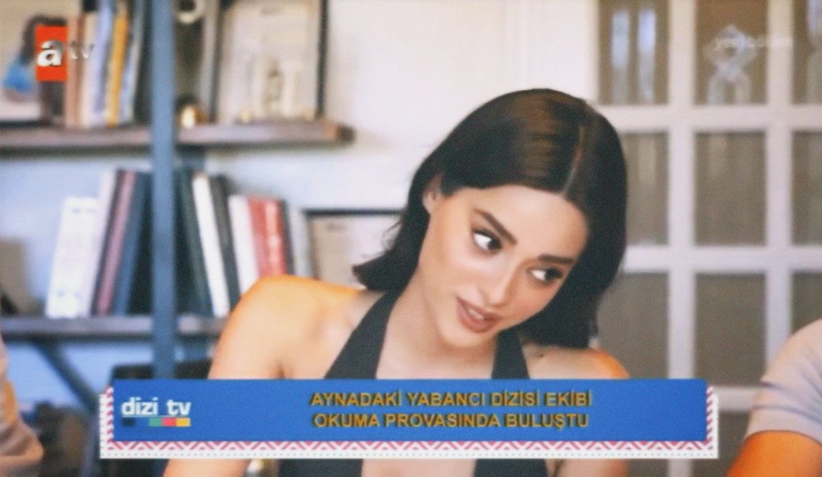 simayxke's tweet image. princess🧚🏻‍♀️ #SimayBarlas #AynadakiYabancı