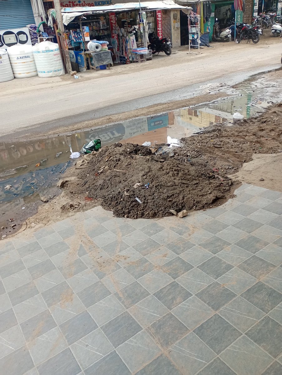 ChaitanyCh's tweet photo. Request to @CommissionrGHMC @GHMCOnline new road layed in ourarea after the new we are facing more prablems sand not cleared by the contractor and water is flowing continues in front of houses plz solve our problems https://t.co/sYMZLcg0Rp
