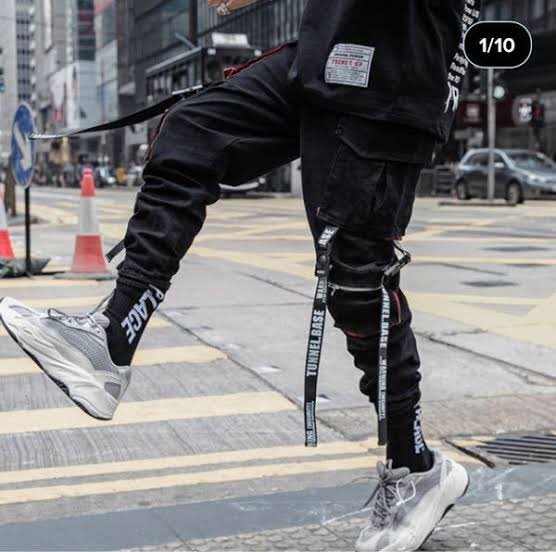 カーゴパンツほしいなぁ〜

ベルトだけ買ったら作れんかな笑